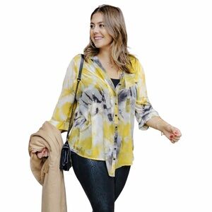 Size 2X Torrid Yellow Black Snakeskin Chiffon Collared Button-Front Tunic